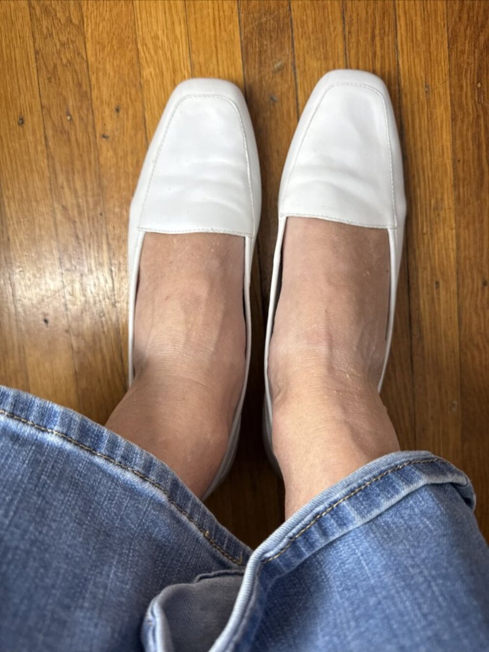 Enzo Angiolini Women’s Bright White ￼ Leather Flats Size 9N Great Shape
